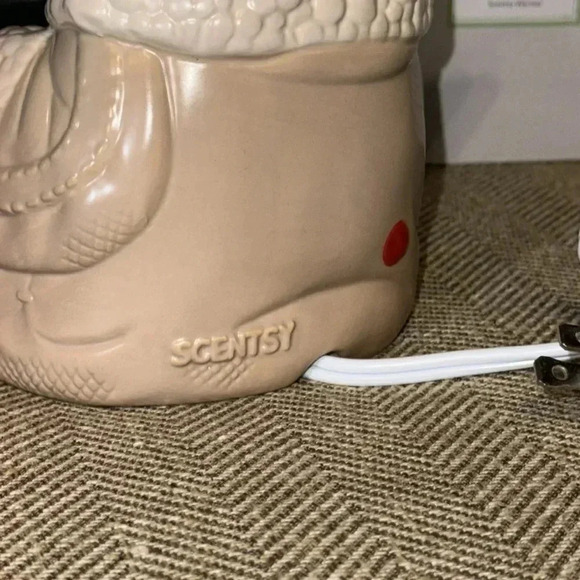 Scentsy Full Size Wax Warmer Star Wars Grogu The Mandalorian The Child Baby Yoda - Picture 14 of 14